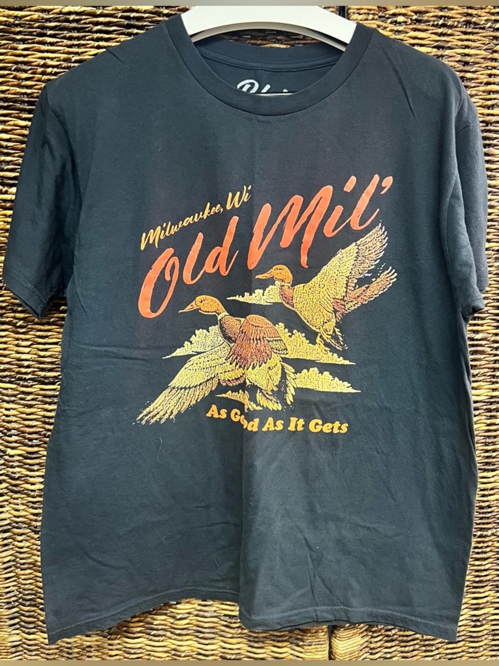 Pabst- Old Mil, Milwaukee WI Duck Imprint, Men’s Large‎ S/S T Shirt